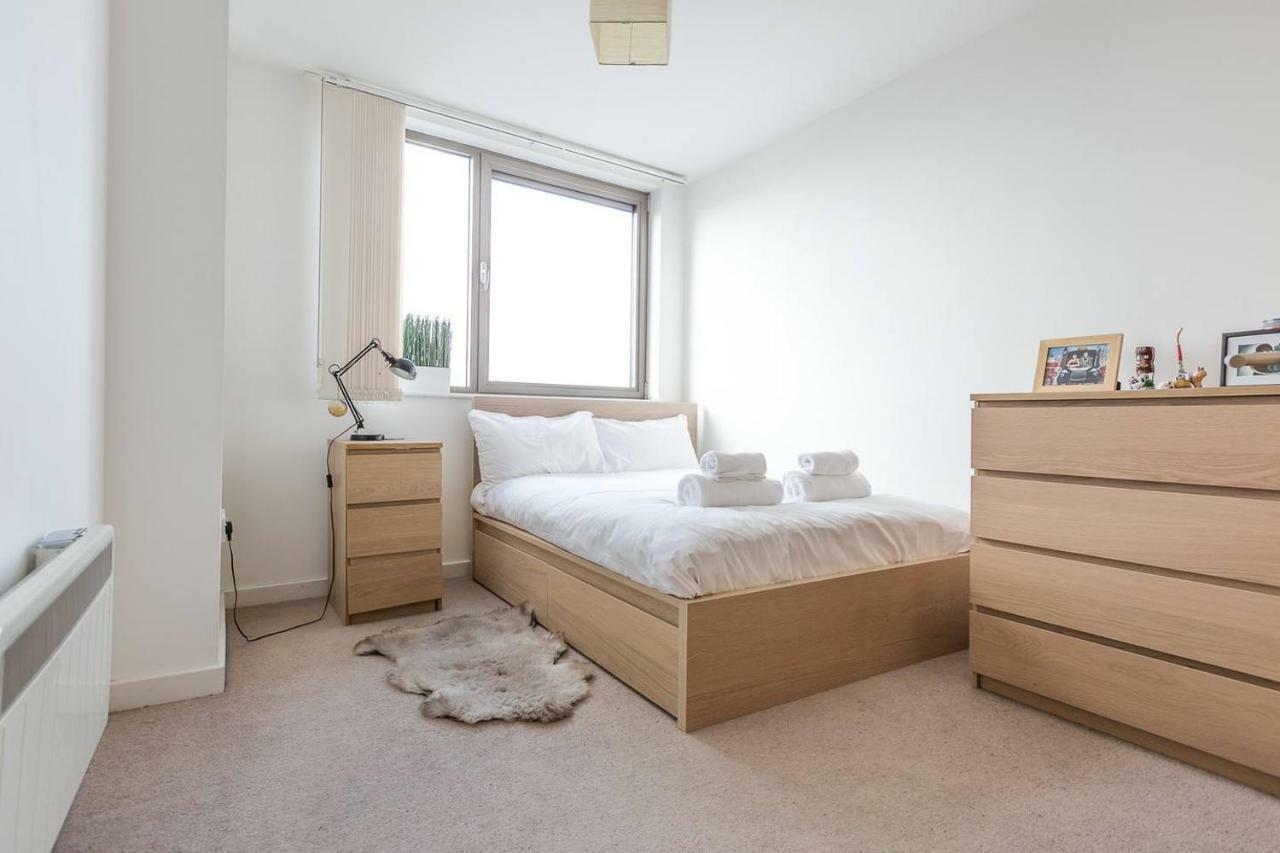 Modern 1 Bedroom Apartment In E1 With Great Views London Exterior foto