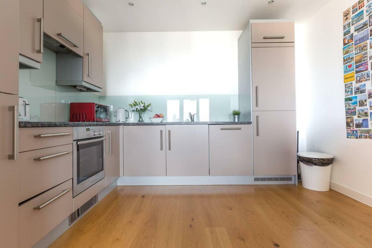 Modern 1 Bedroom Apartment In E1 With Great Views London Exterior foto